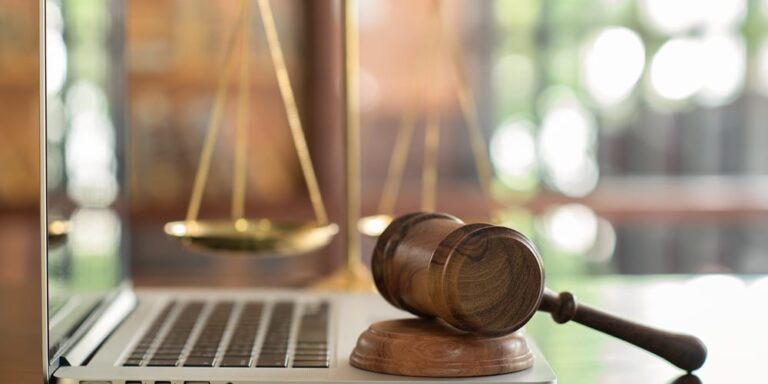 Blog | The Best Law Firms in the World Don’t Outsource, They Out-Automate - Crossfuze